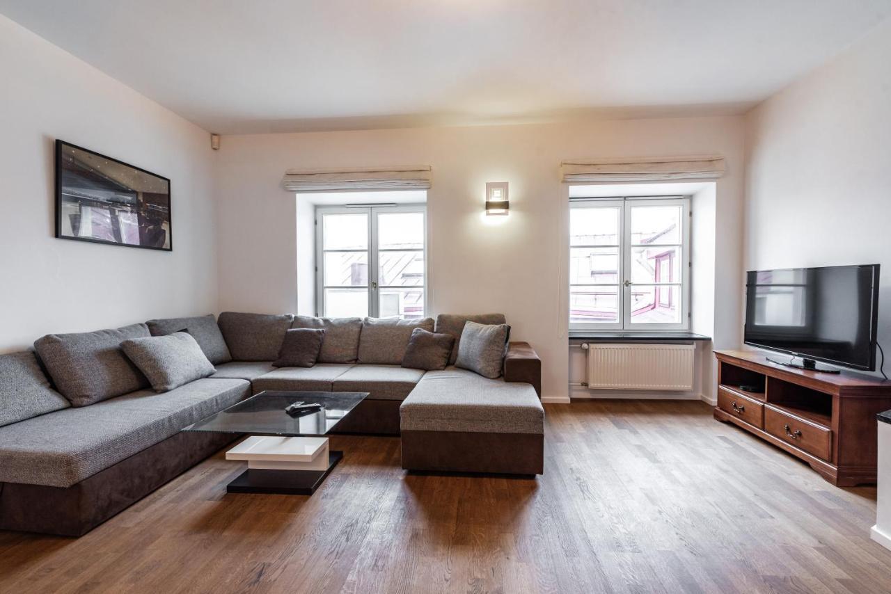Airhome - Raekoja Plats Tallinn Bagian luar foto