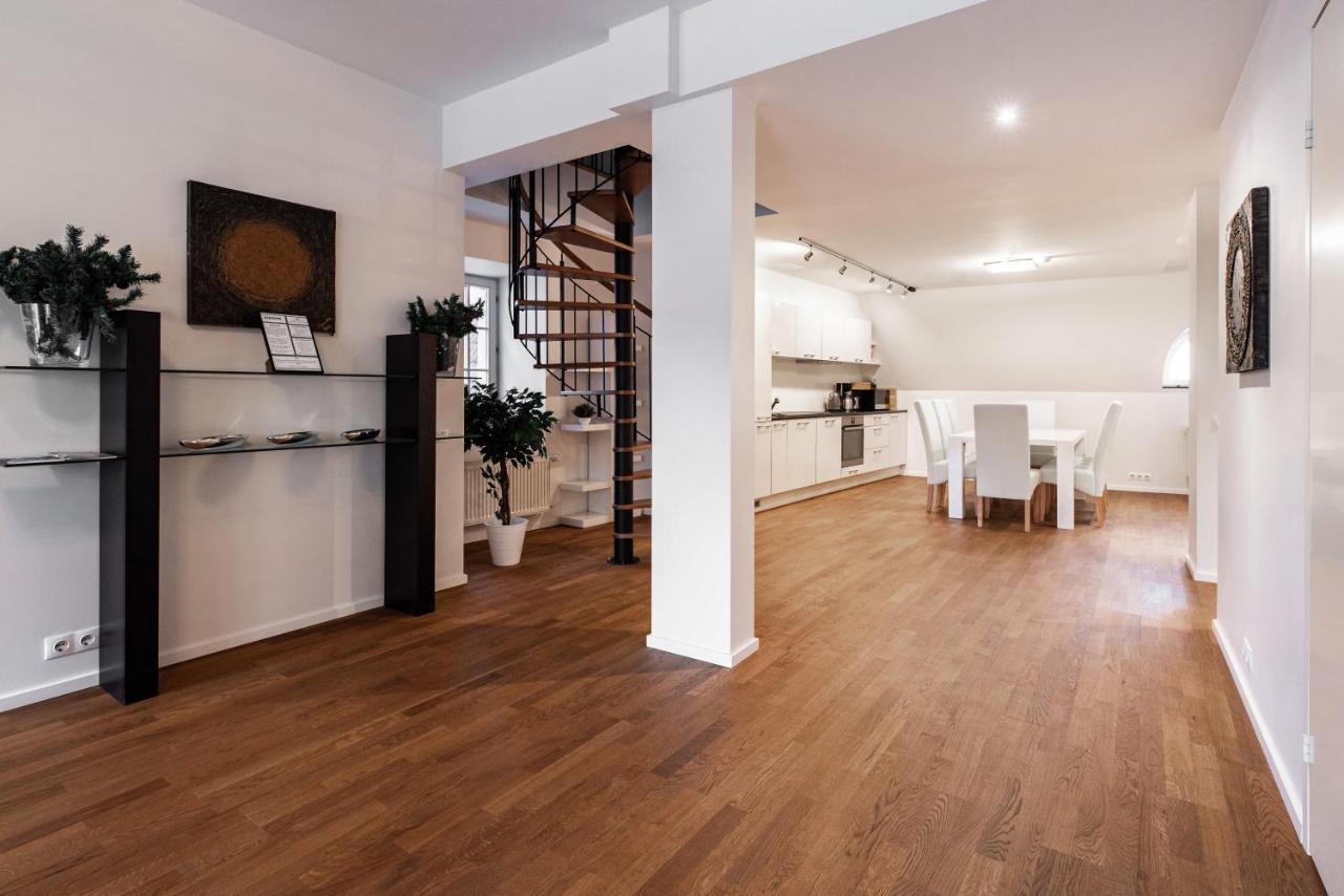 Airhome - Raekoja Plats Tallinn Bagian luar foto
