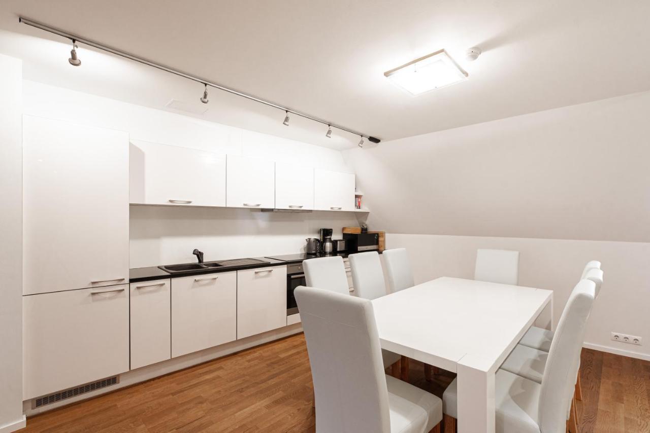 Airhome - Raekoja Plats Tallinn Bagian luar foto