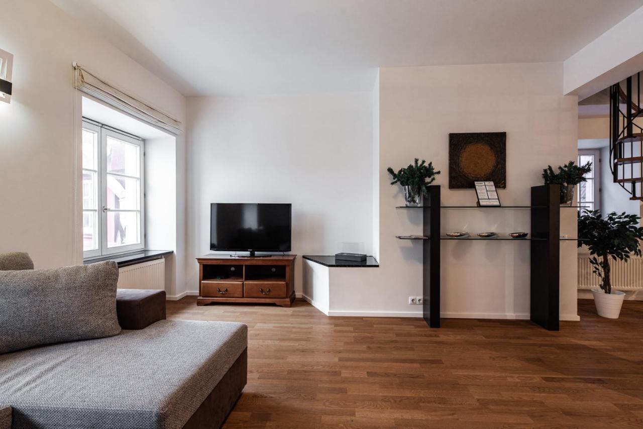 Airhome - Raekoja Plats Tallinn Bagian luar foto