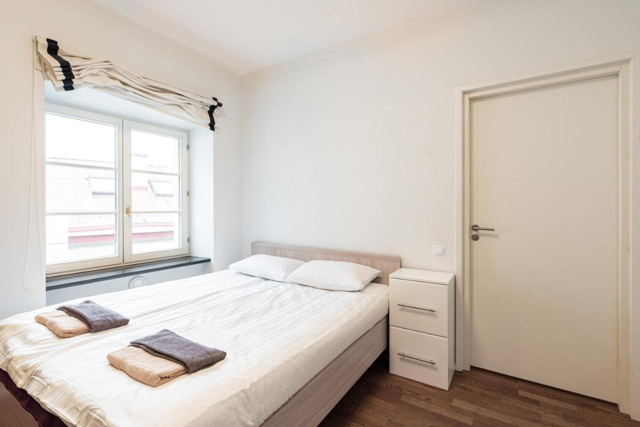 Airhome - Raekoja Plats Tallinn Bagian luar foto