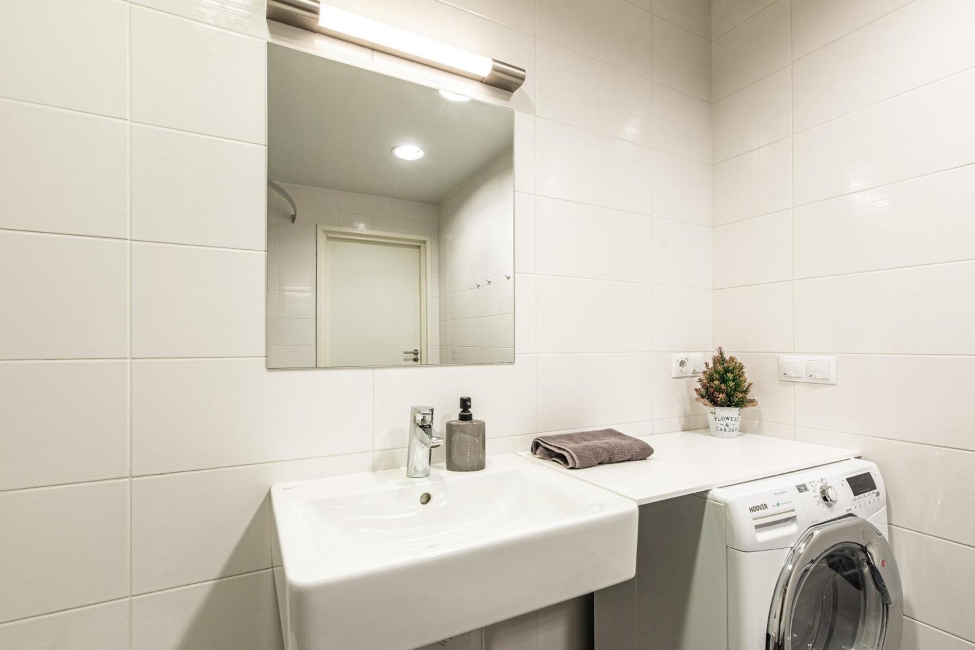 Airhome - Raekoja Plats Tallinn Bagian luar foto