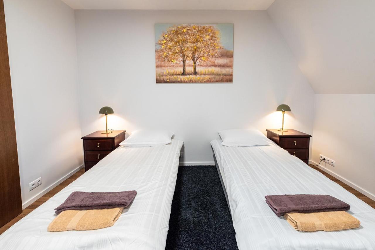 Airhome - Raekoja Plats Tallinn Bagian luar foto