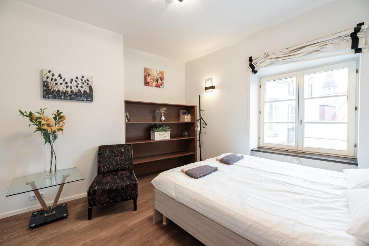 Airhome - Raekoja Plats Tallinn Bagian luar foto