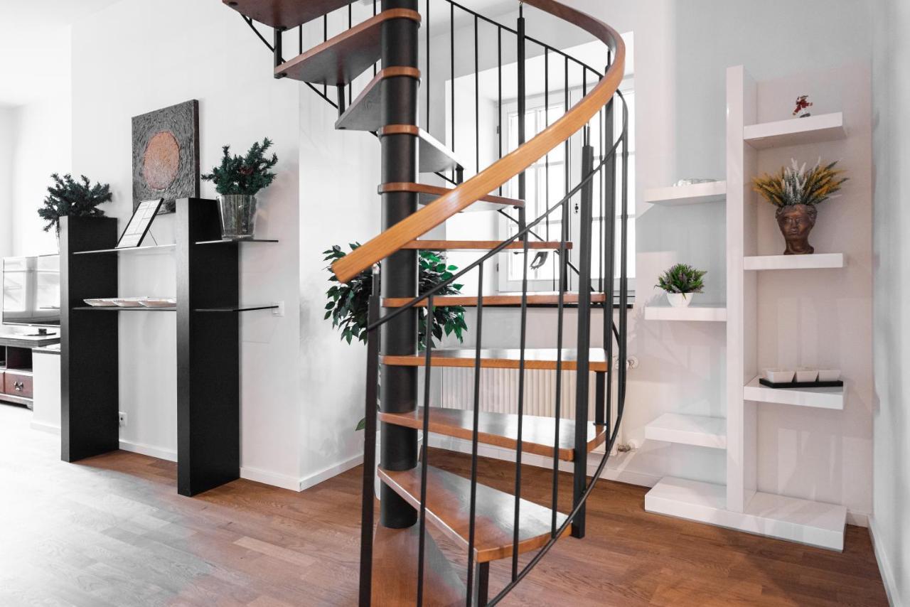 Airhome - Raekoja Plats Tallinn Bagian luar foto