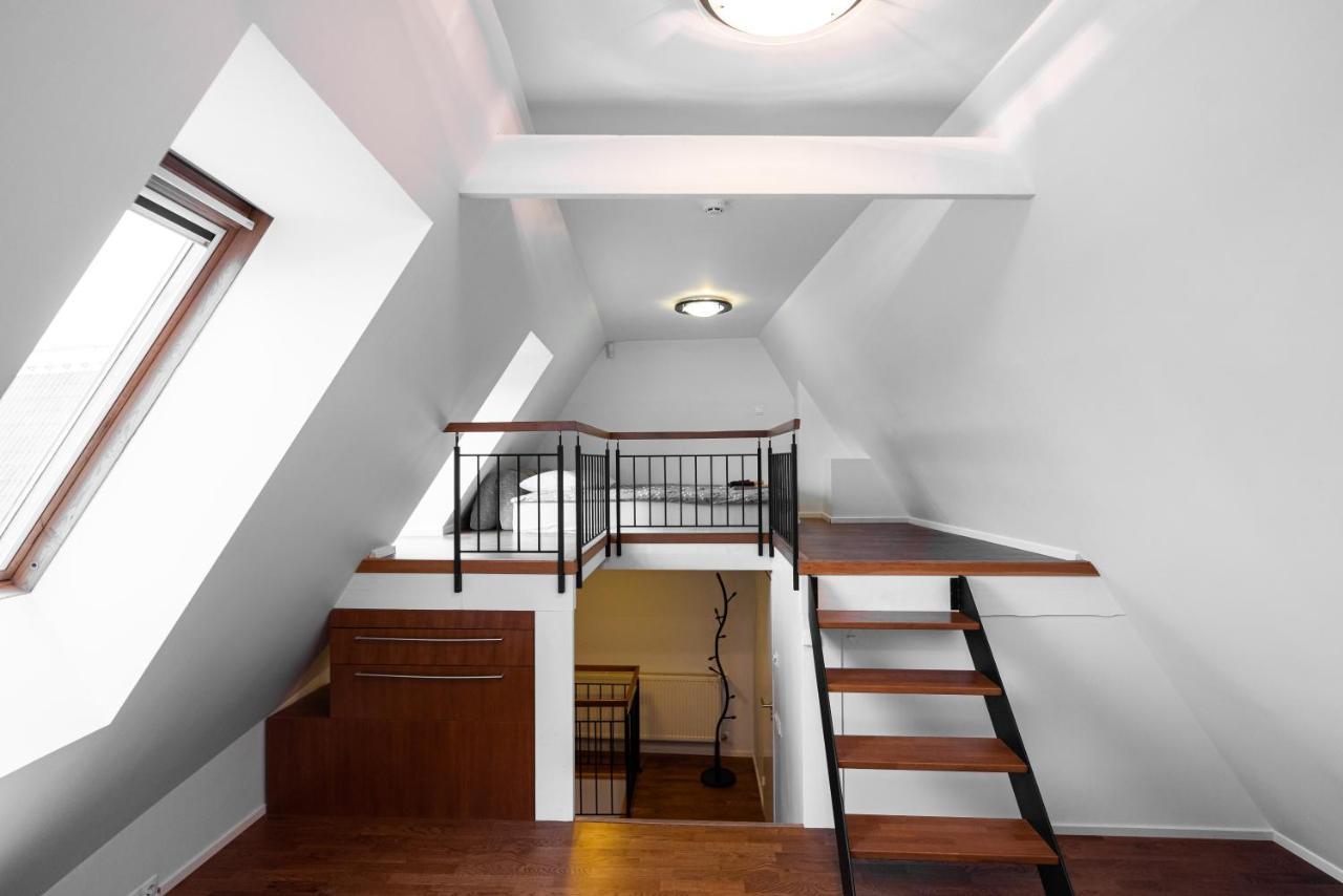 Airhome - Raekoja Plats Tallinn Bagian luar foto